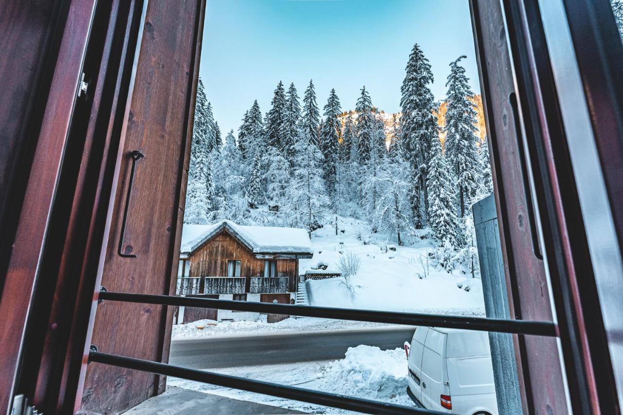 Hotel Du Lac Montriond Exteriör bild