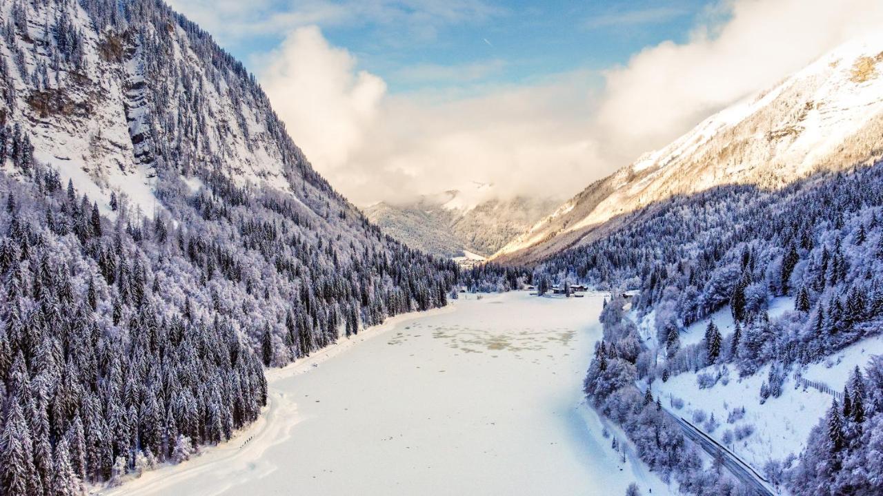 Hotel Du Lac Montriond Exteriör bild